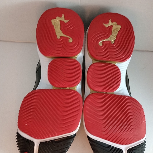 LeBron XVI SB 'Remix' - Picture 6 of 10